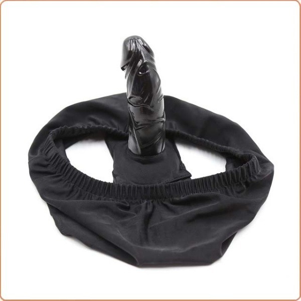 STRAP-ON-DILDO MIT PANTY