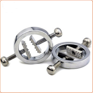 METAL NIPPELKLEMMEN