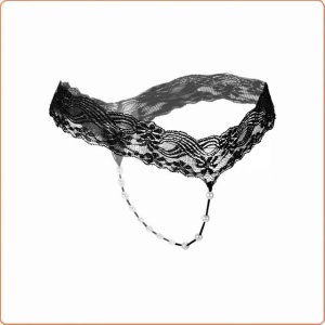 STRING AUS SPITZE MIT PERLENKETTE