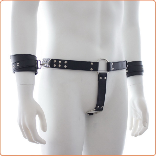 RIEMEN SLIP MIT COCK-RING & FESSELN