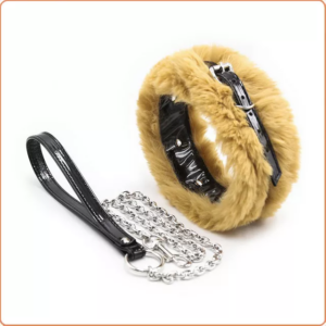 GEPOLSTERTES HALSBAND UND KETTEN