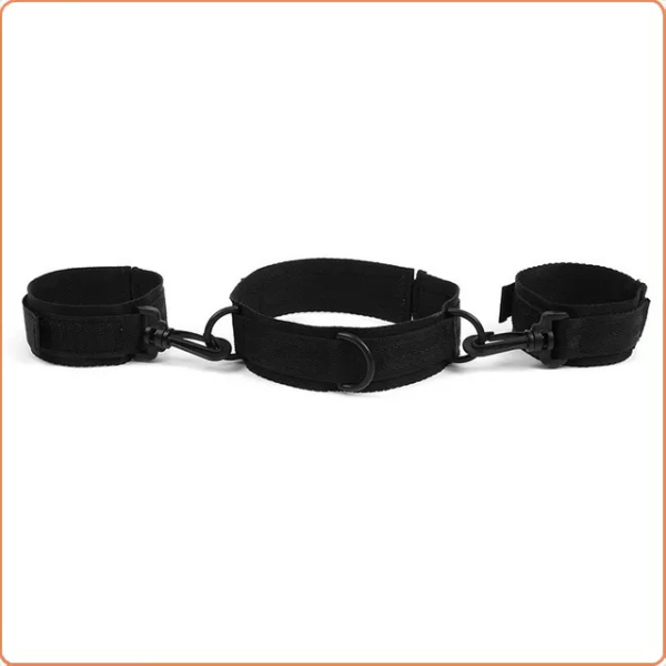 HALSBAND MIT ABNEHMBAREN HANDFESSELN – Bild 2