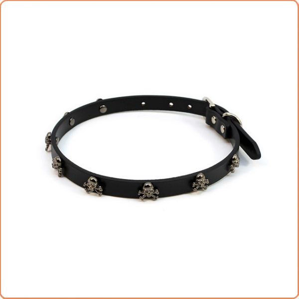LEDER HALSBAND MIT TOTENKOPF-NIETE